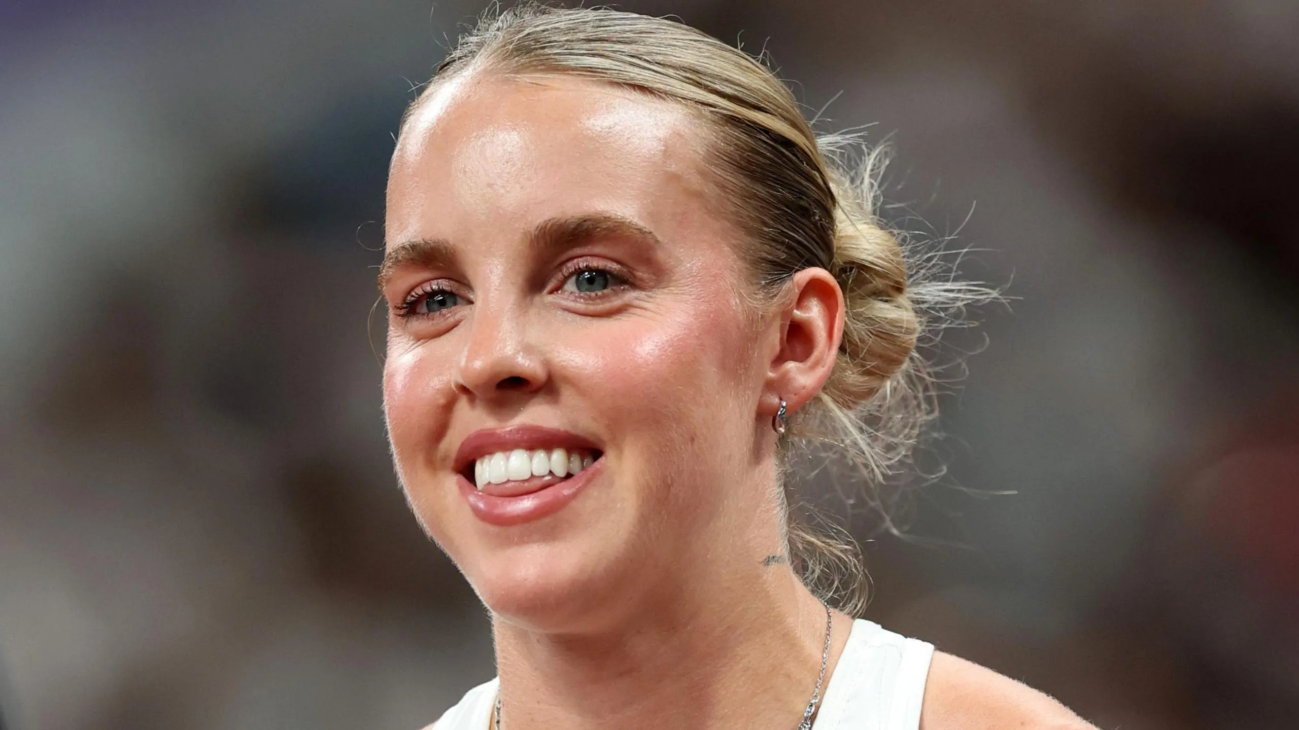 Keely Hodgkinson Begins Global Championship Campaign with Strong Performance
